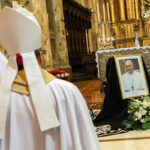 La Provincia decretó siete días de duelo por la muerte del Papa