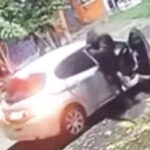 Lomas: delincuentes intentaron robarle el auto con su hija adentro