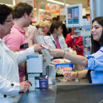 Día del Empleado de Comercio: ¿Qué día cerrarán supermercados y shoppings?