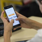 La Provincia prohíbe el uso de celulares en las escuelas primarias