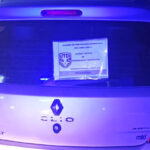 Robaron un auto, se escondieron en una obra en construcción y los detuvieron