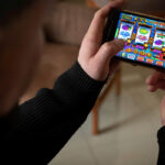 Apuestas online: exigirán reconocimiento facial y fe de vida en Provincia