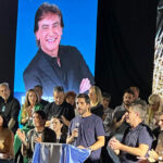 Una multitud en la presentación del espacio de Dante Gebel