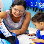 Entregaron kits escolares en jardines de Lomas