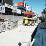 Avanza la renovación de la peatonal Laprida con nuevas veredas, luminarias y espacios verdes