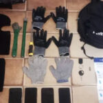 Detuvieron a cuatro hombres en Bernal: circulaban en un auto robado