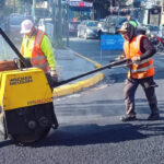 Avanzan los trabajos de repavimentación sobre la avenida Alsina en Lomas