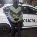 Cayeron dos personas con cocaína y más de un millón de pesos en Avellaneda