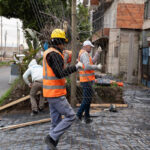 Avanzan las obras para renovar veredas en distintos barrios de Lomas