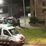 Murió un jubilado durante una entradera en Bernal Oeste y buscan a cinco delincuentes